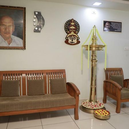 Bed and Breakfast Pavithram Residency Kollam Esterno foto