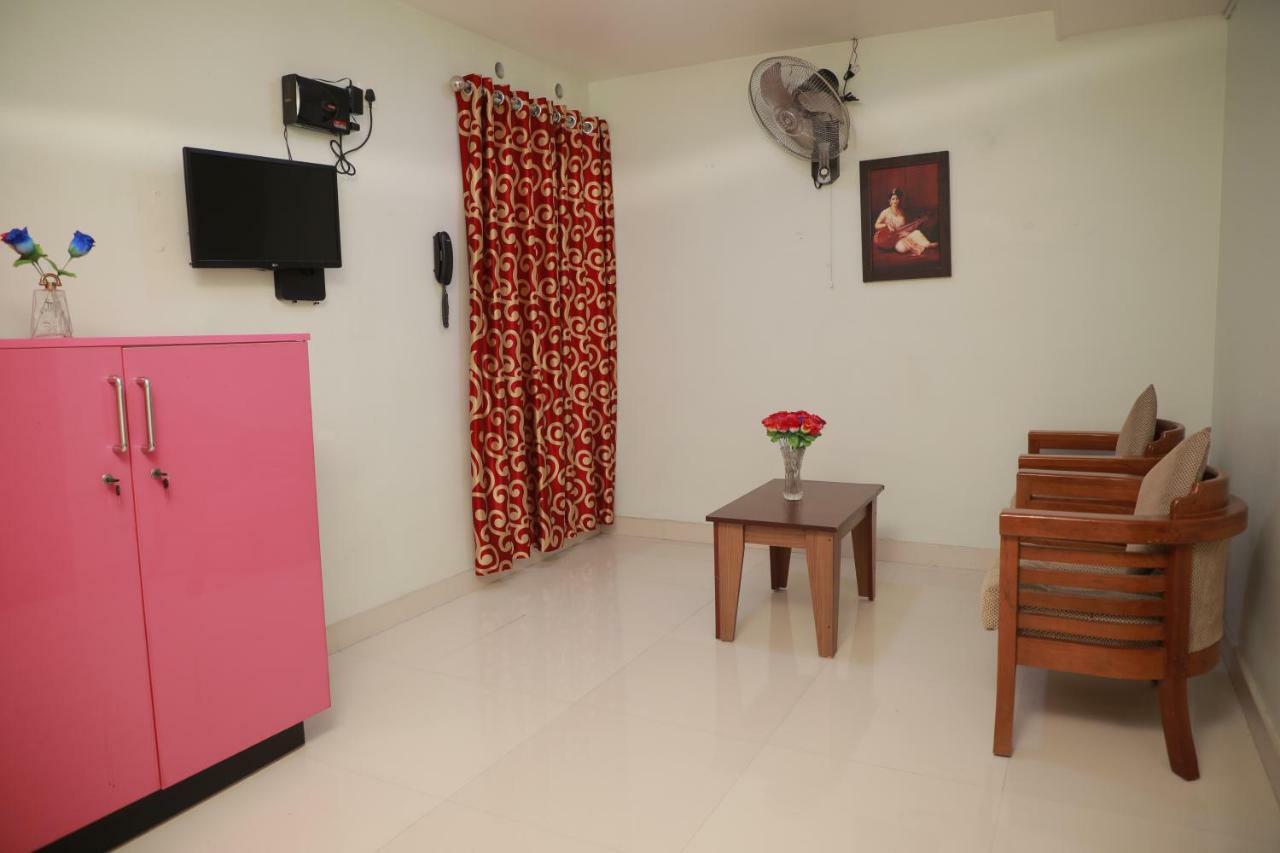Bed and Breakfast Pavithram Residency Kollam Esterno foto