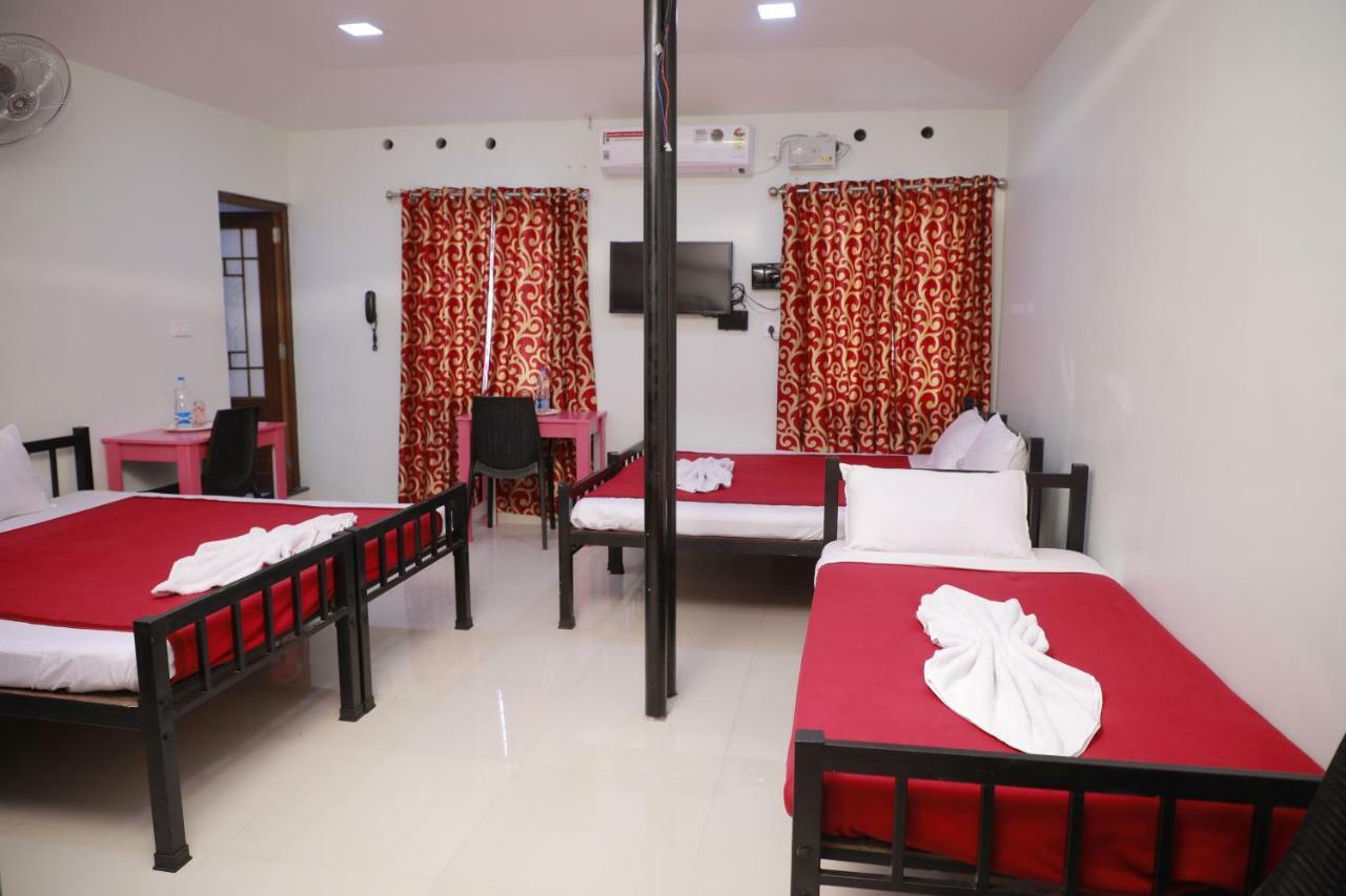 Bed and Breakfast Pavithram Residency Kollam Esterno foto