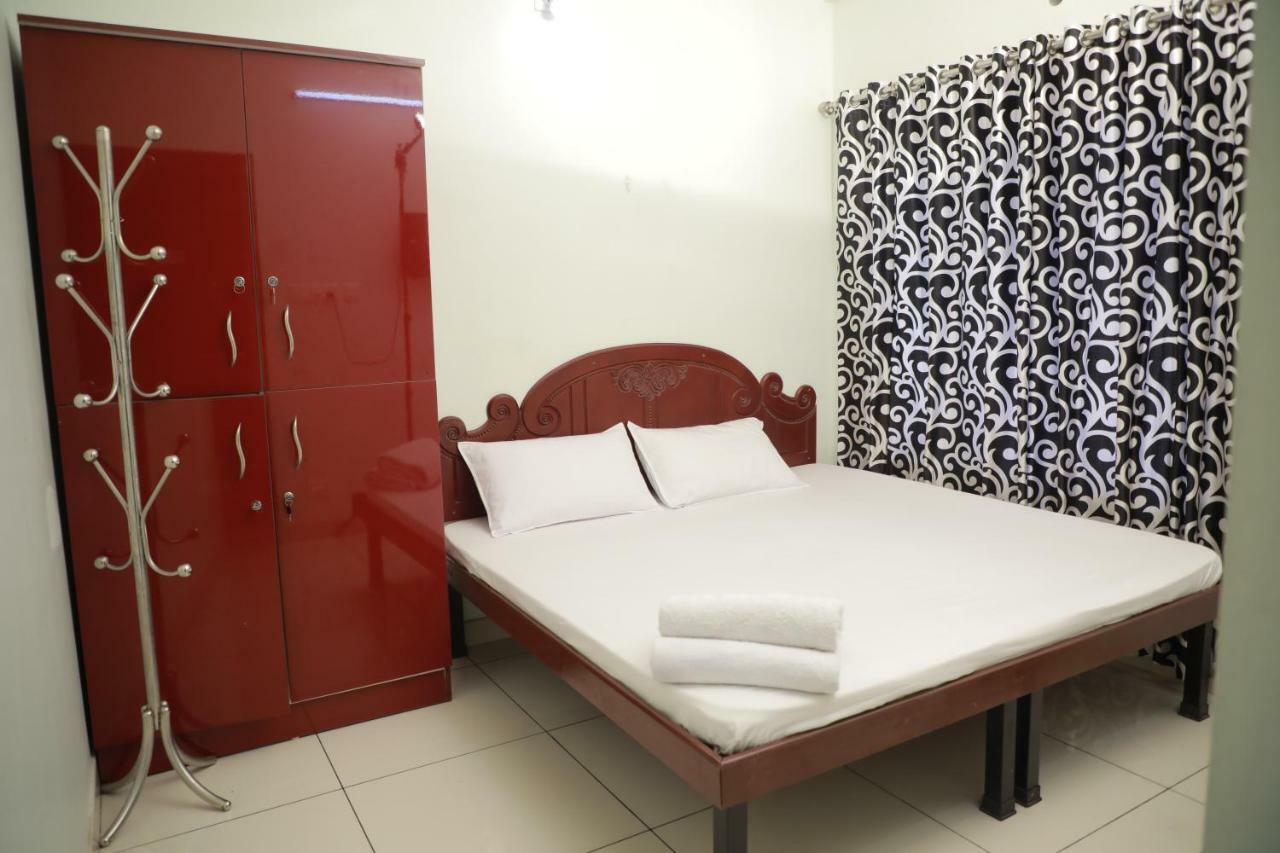 Bed and Breakfast Pavithram Residency Kollam Esterno foto