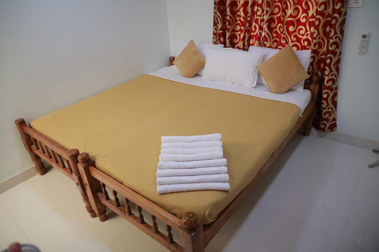 Bed and Breakfast Pavithram Residency Kollam Esterno foto