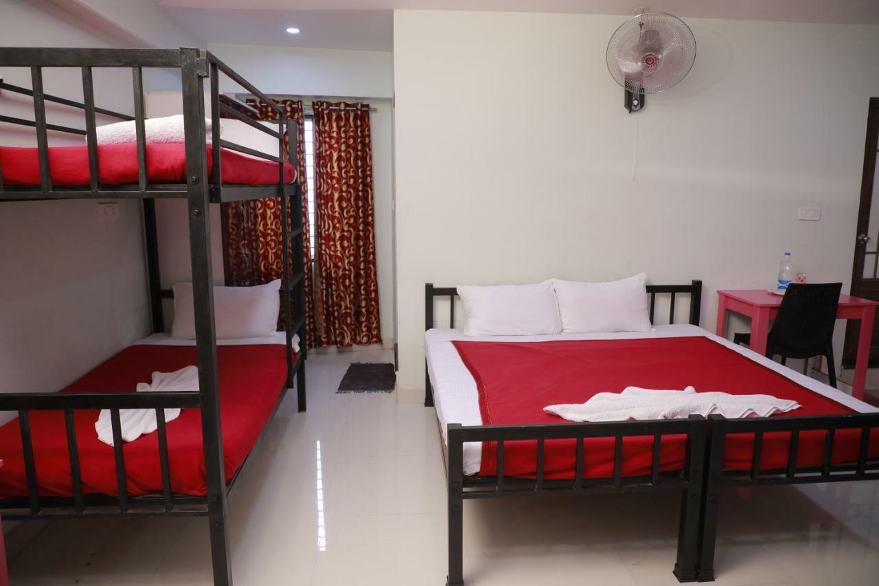 Bed and Breakfast Pavithram Residency Kollam Esterno foto