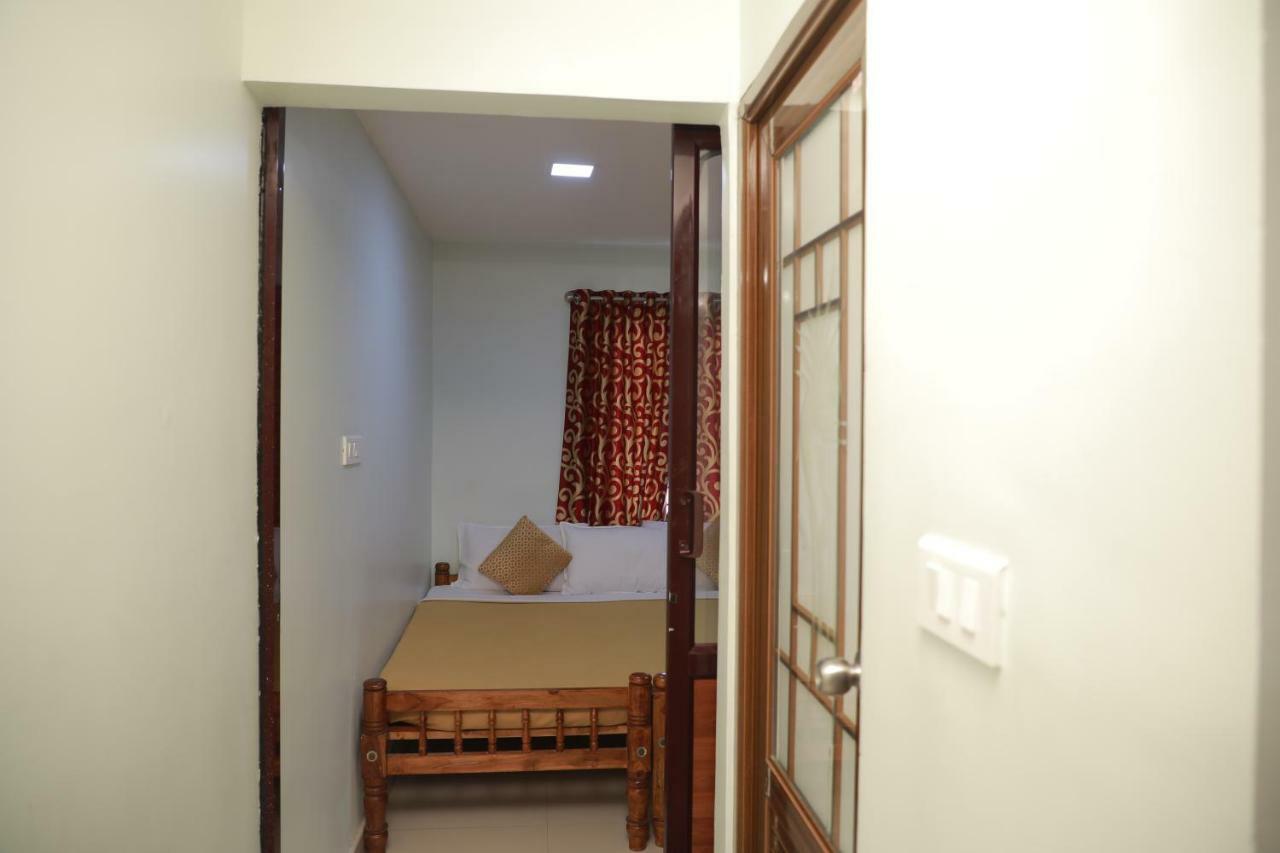 Bed and Breakfast Pavithram Residency Kollam Esterno foto