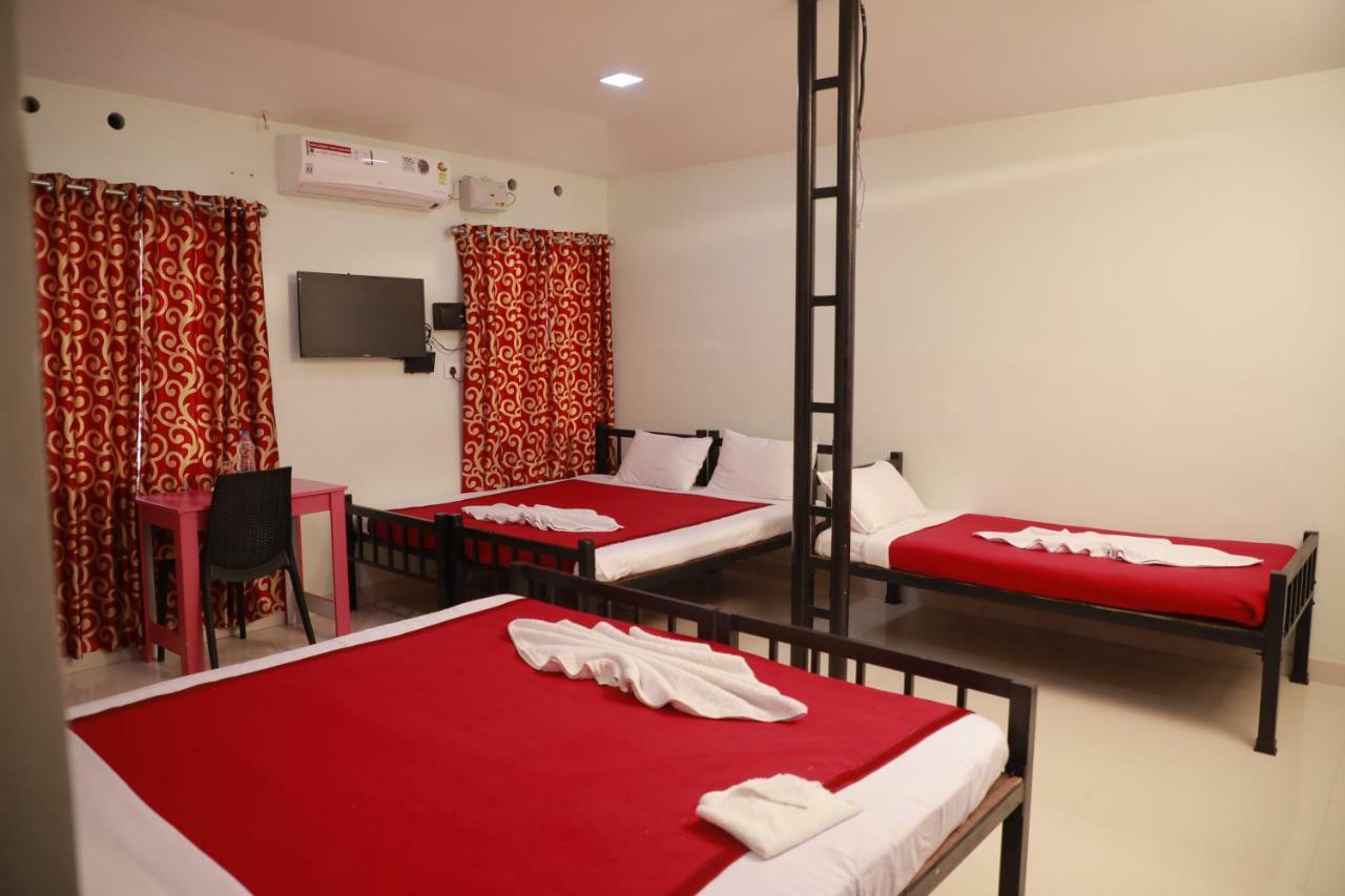 Bed and Breakfast Pavithram Residency Kollam Esterno foto